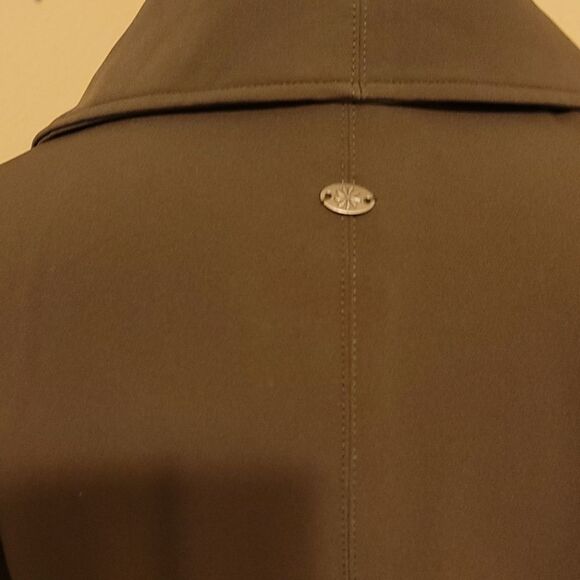 Athleta on the move olive green motto jacket size large. - Picture 3 of 12